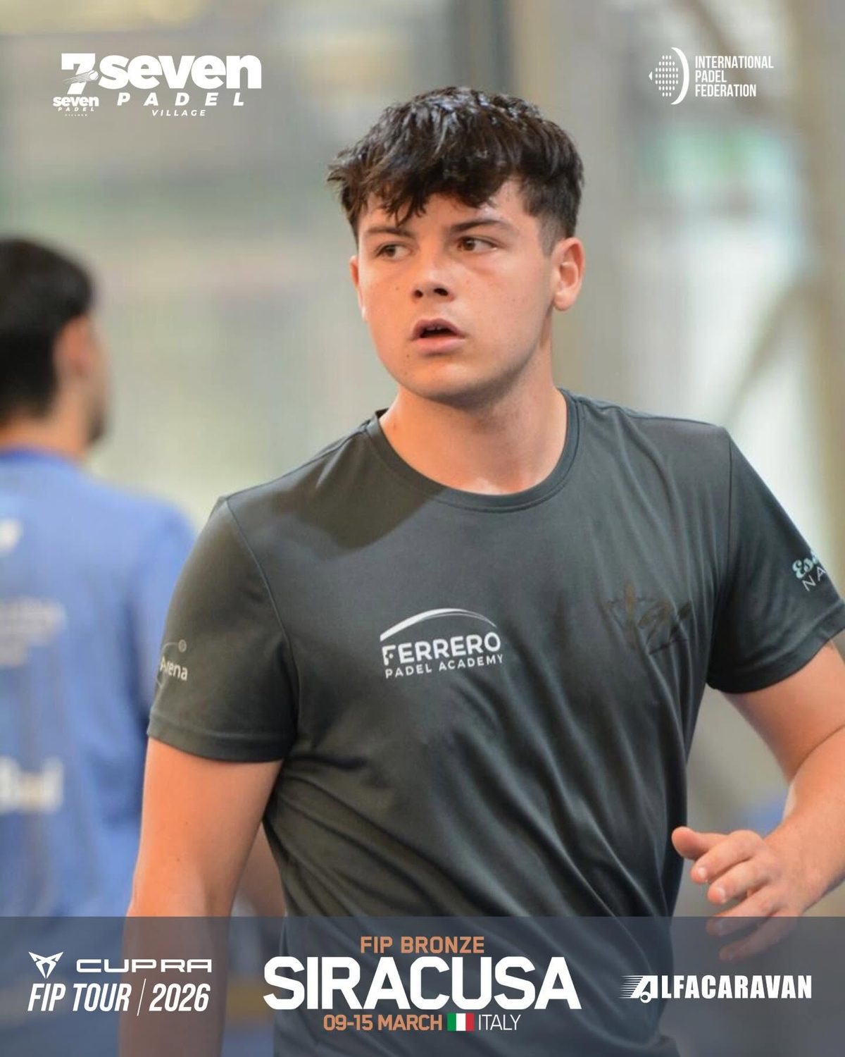 Giovane atleta dell'Academy durante un torneo al 7 Padel Village